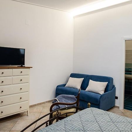 Ohana Bed And Breakfast Castellammare di Stabia Exterior foto